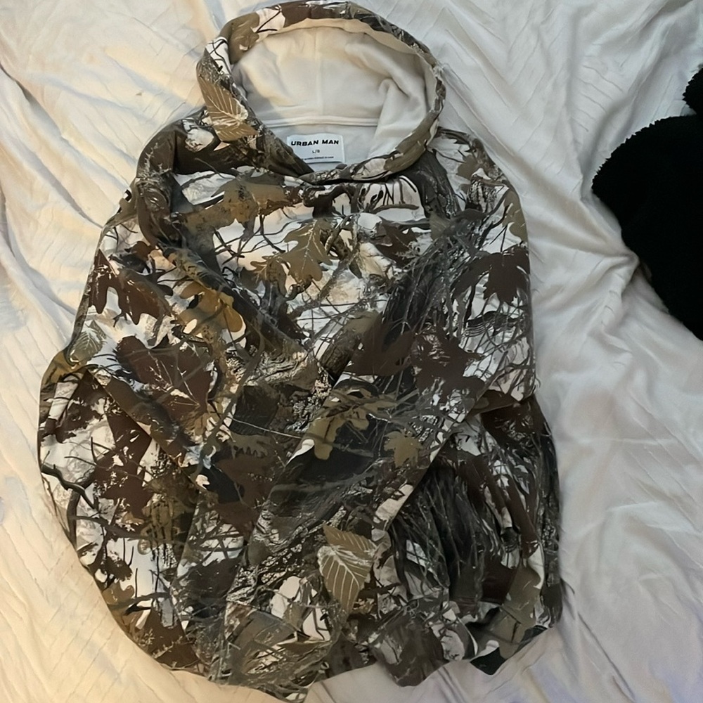 oversized camo hoodie